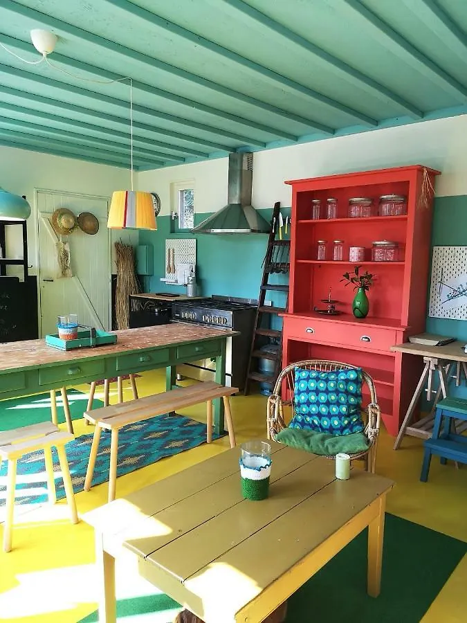 La Cabane Dans Les Bois ! Apartment Marzan