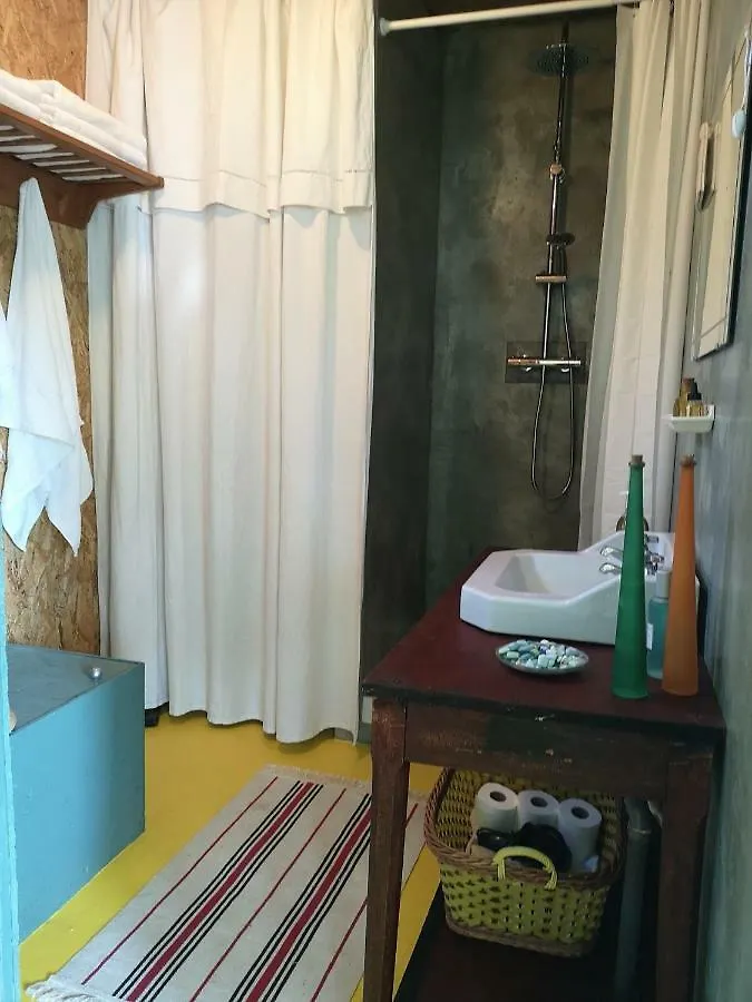 La Cabane Dans Les Bois ! Apartment Marzan